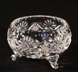 Broušené sklo -mísa trojnožka 11,4 cm - Broušené sklo - Ostatní brus