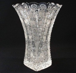 broušené sklo -váza 27,5 cm - Broušené sklo - Bohatý brus